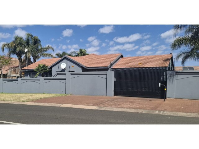 <!--[if BLOCK]><![endif]--> 11A SS Pongola estate Pongola, Aerorand South, Middelburg <!--[if ENDBLOCK]><![endif]-->
